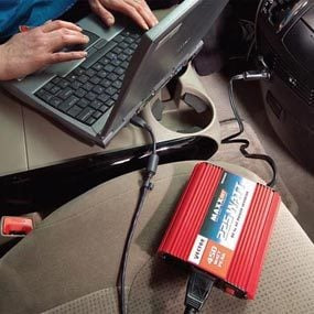 How-to-Charge-Laptop-in-the-Car-use-power-inverter